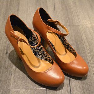 Crown Vintage Brown Leather Heels